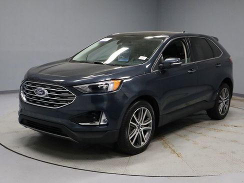 Certified 2022 Ford Edge Titanium w/ Class II Trailer Tow Package AWD/4WD image 9