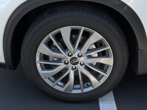 Certified 2024 INFINITI QX50 Luxe w/ Cargo Package AWD/4WD image 15