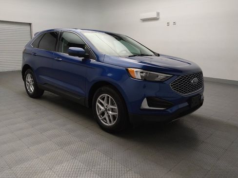 Used 2023 Ford Edge SEL image 13
