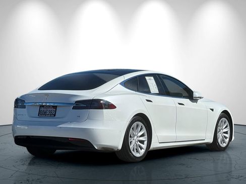 Used 2017 Tesla Model S 75 image 4