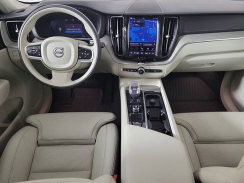 Used 2023 Volvo XC60 B5 Ultimate w/ Protection Package Premier FWD image 17