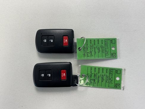 Used 2022 Toyota Tacoma TRD Sport w/ Technology Package image 34