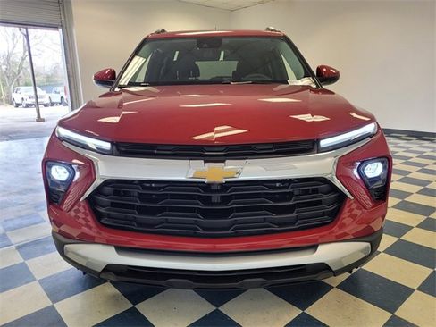 New 2026 Chevrolet TrailBlazer LT w/ Driver Confidence Package image 2