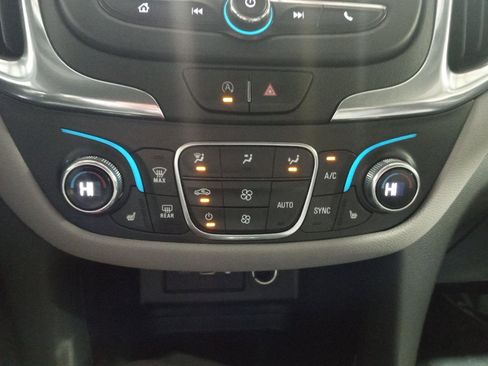 Used 2024 Chevrolet Equinox LT AWD/4WD image 18