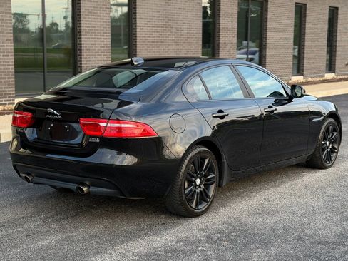 Used 2019 Jaguar XE Prestige AWD/4WD image 2