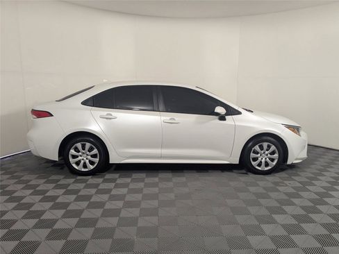 Used 2023 Toyota Corolla LE image 4