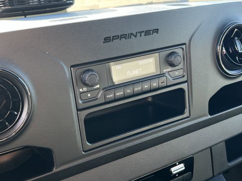 New 2025 Mercedes-Benz Sprinter 2500 image 25