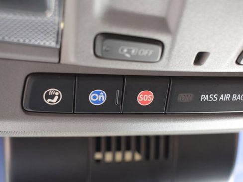 Used 2024 Chevrolet Silverado 2500 LT image 32