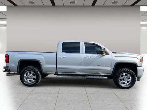 Used 2018 GMC Sierra 3500 Denali w/ Duramax Plus Package AWD/4WD image 2