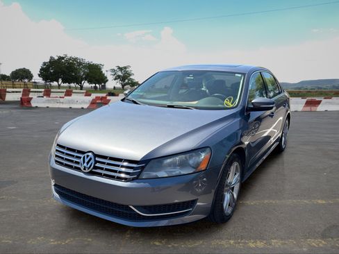 Used 2015 Volkswagen Passat TDI SE FWD image 5