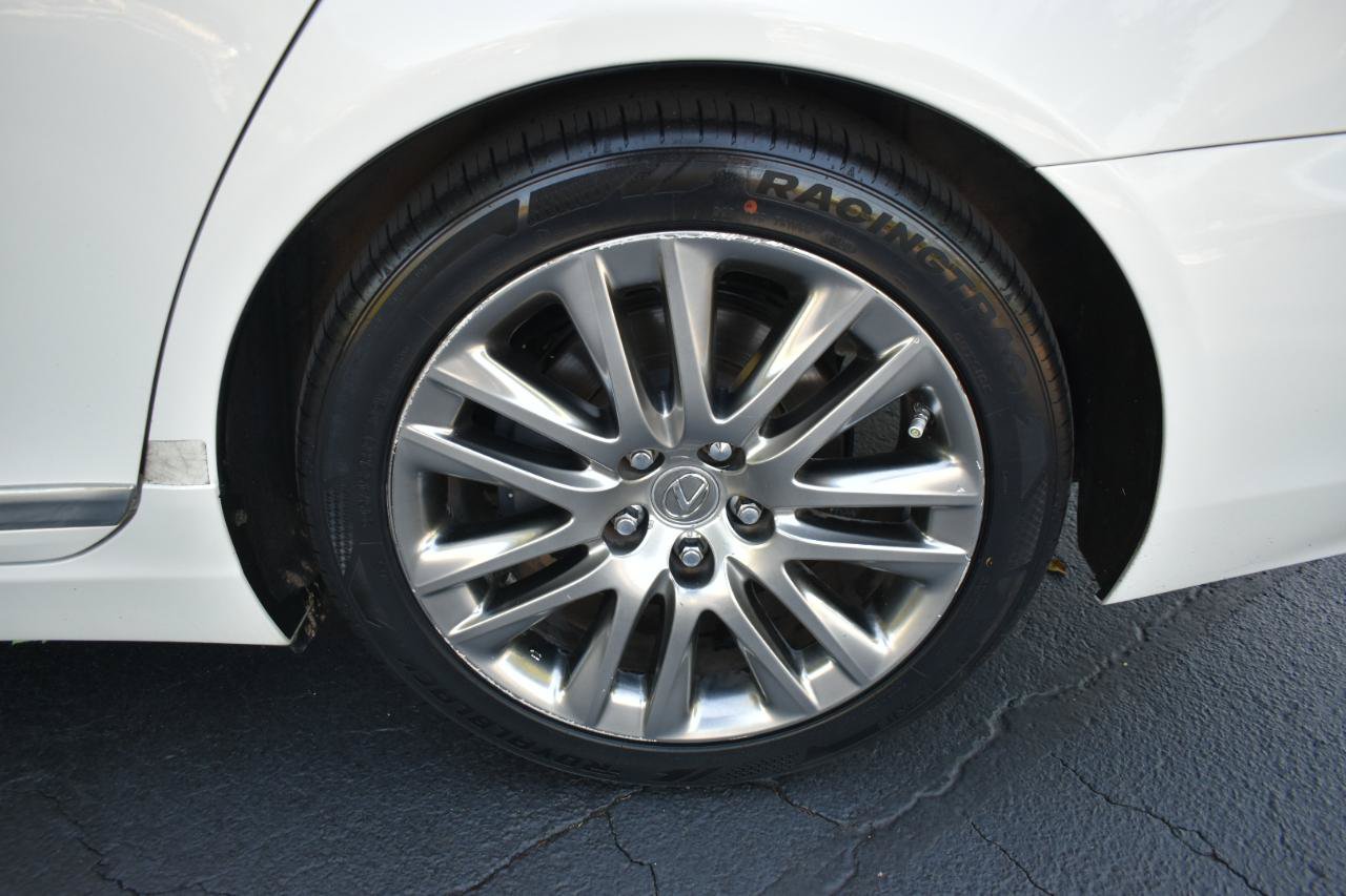 Used 2014 Lexus LS 460 w/ Comfort Package RWD image 32