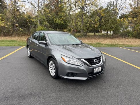 Used 2018 Nissan Altima 2.5 S FWD image 15