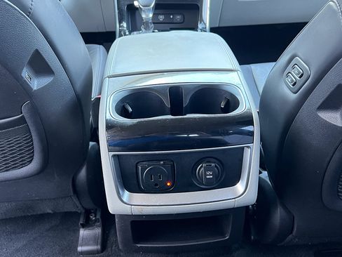 Used 2023 Kia Carnival SX image 34