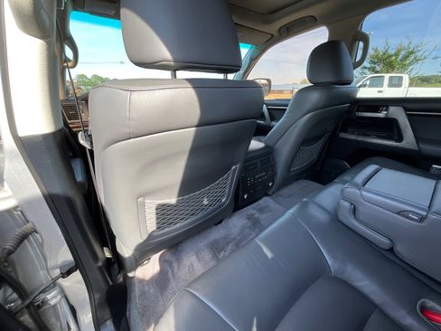 Used 2009 Toyota Land Cruiser image 23