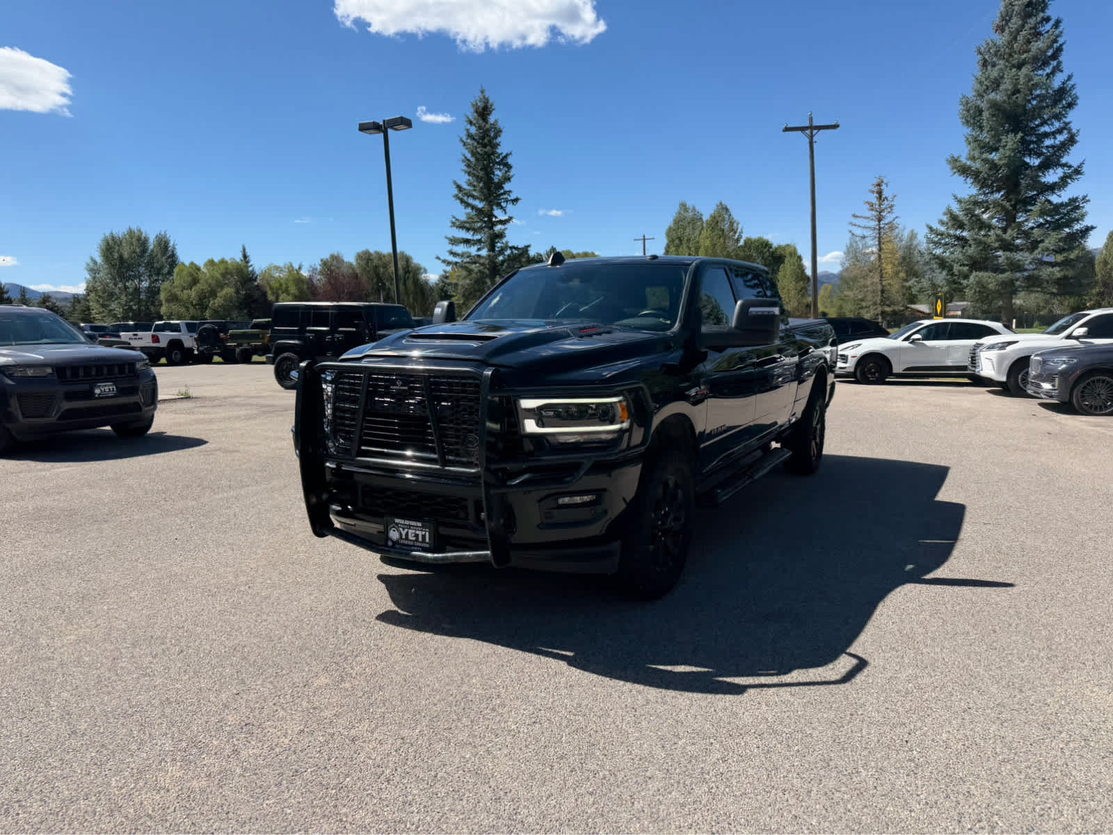 Used 2023 RAM 2500 Laramie AWD/4WD image 3