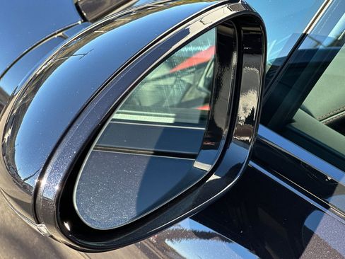 Used 2024 Porsche Panamera image 41