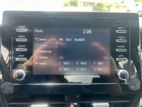 Used 2022 Toyota Camry LE FWD image 12
