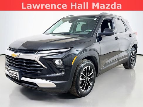 Used 2025 Chevrolet TrailBlazer LT image 1