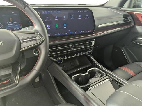 Used 2024 Chevrolet Traverse RS AWD/4WD image 14