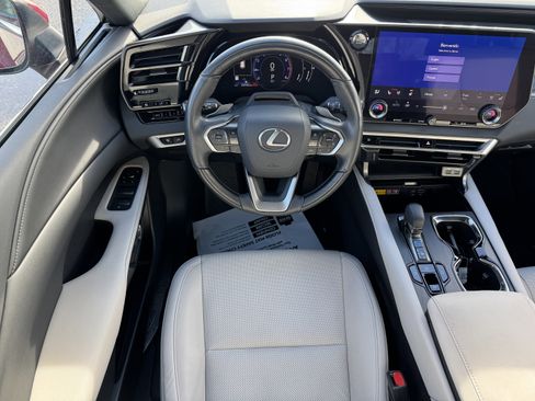 Used 2024 Lexus RX 350 Premium image 17