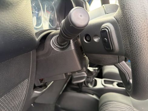 Used 2012 Jeep Wrangler Sport image 40