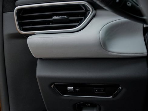 New 2025 Lotus Emira image 32