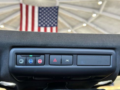 Used 2025 Chevrolet Corvette 3LT w/ Z51 Performance Package image 23