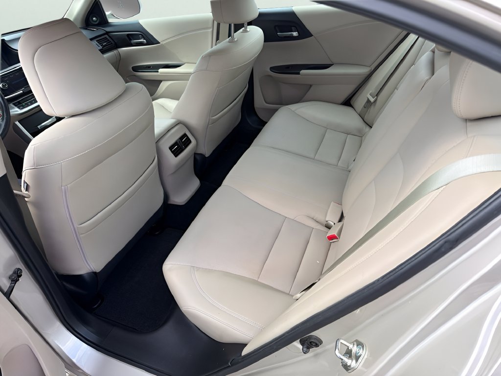 Used 2015 Honda Accord EX-L image 12