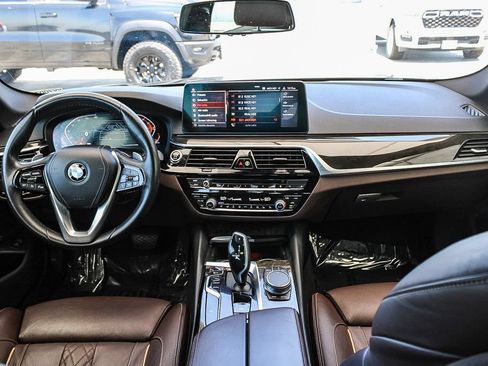 Used 2021 BMW 540i w/ Premium Package RWD image 13