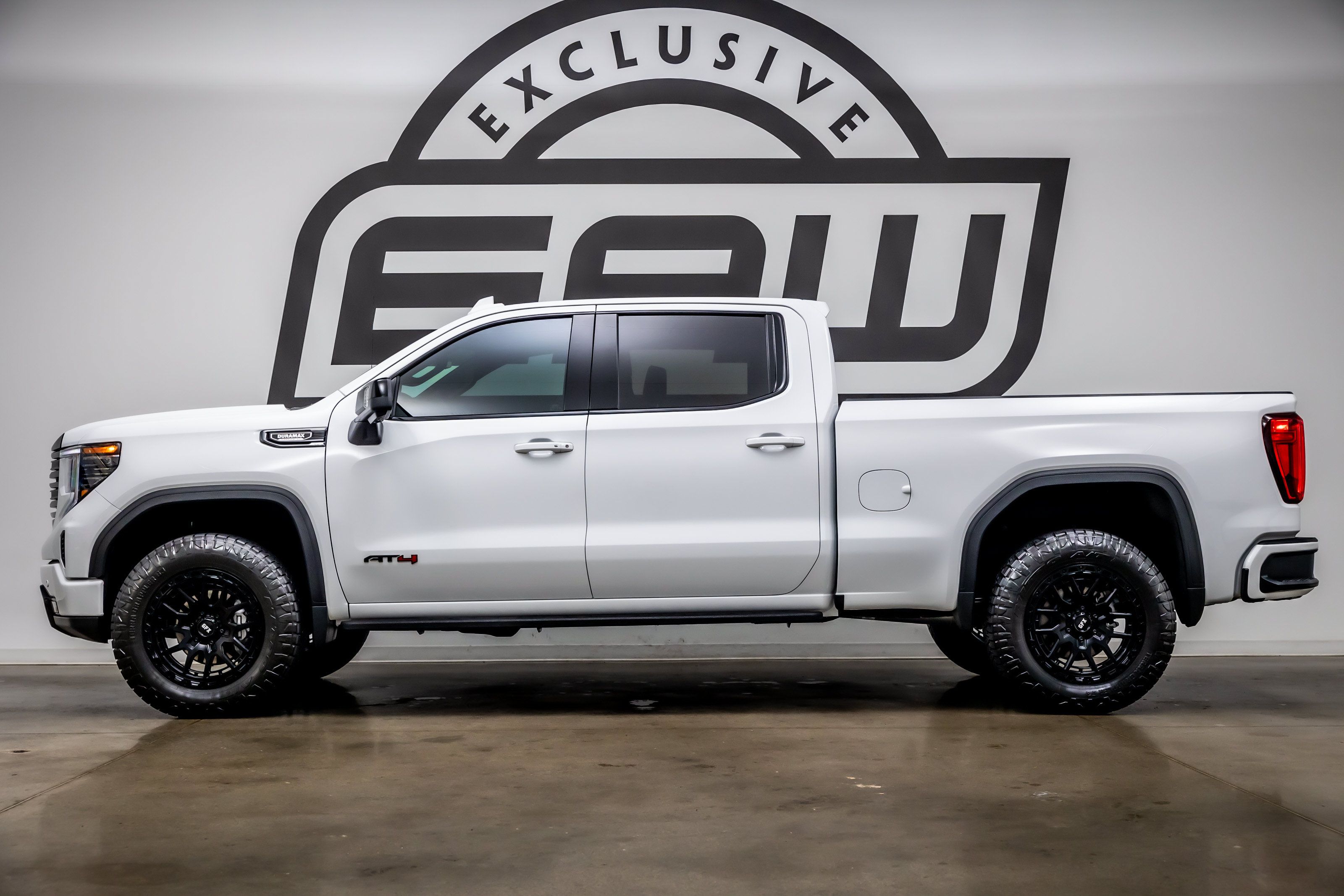 Used 2026 GMC Sierra 1500 AT4 w/ AT4 Premium Package AWD/4WD image 6