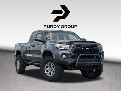Used 2016 Toyota Tacoma SR5 w/ SR5 Appearance Package (SN)