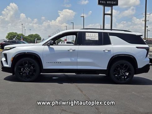 New 2026 Chevrolet Traverse RS w/ LPO, Floor Liner Package FWD image 6