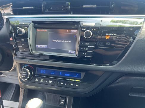 Used 2016 Toyota Corolla S FWD image 23