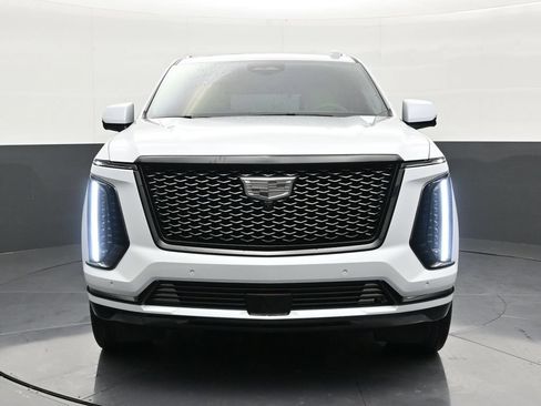 Used 2026 Cadillac Escalade Platinum Sport w/ LPO, ONYX Package AWD/4WD image 8