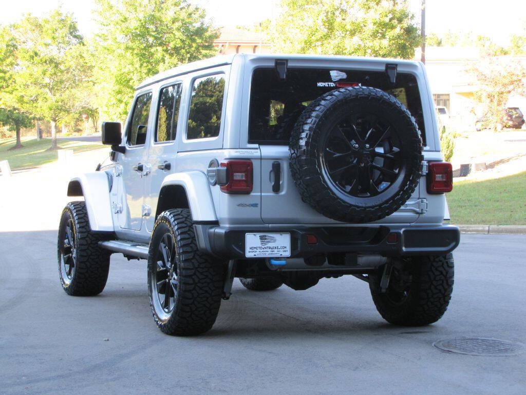 Used 2022 Jeep Wrangler Unlimited Sahara w/ Safety Group AWD/4WD image 11