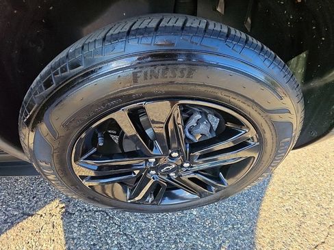 Used 2024 Chevrolet Trax ACTIV w/ Sunroof Package FWD image 34