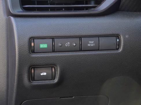 Certified 2024 Nissan Sentra 2.0 S image 9