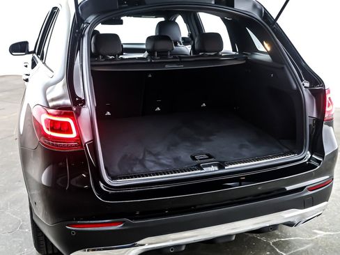 Used 2022 Mercedes-Benz GLC 300 image 21