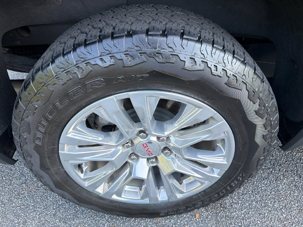 Used 2023 GMC Sierra 1500 Denali w/ Technology Package AWD/4WD image 17