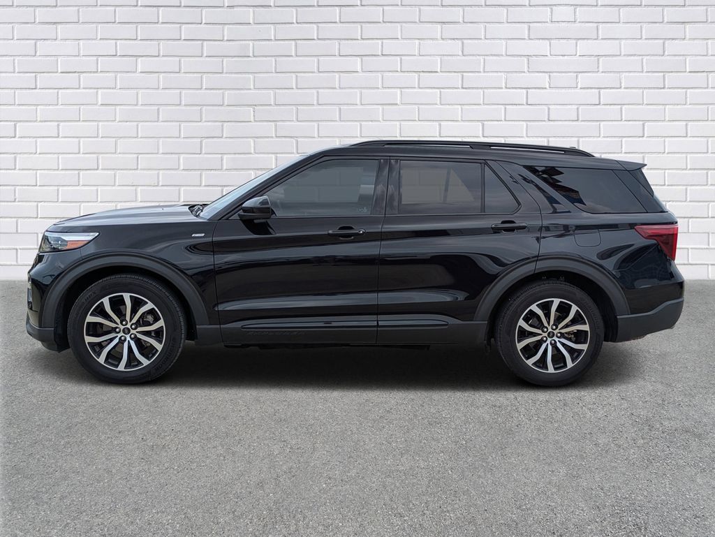 Used 2022 Ford Explorer ST-Line RWD image 2