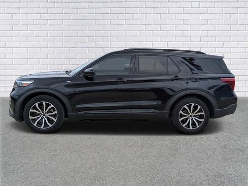 Used 2022 Ford Explorer ST-Line RWD image 2