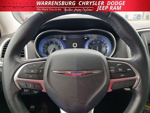 Used 2015 Chrysler 300 Limited w/ Driver Convenience Group image 17