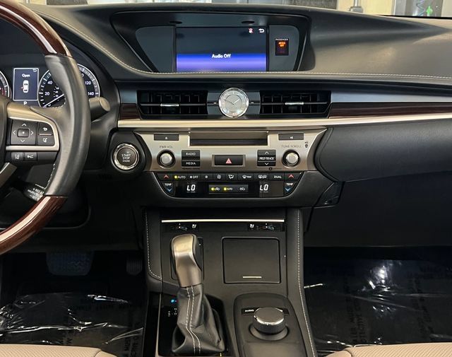 Used 2018 Lexus ES 350 w/ Premier Package FWD image 37