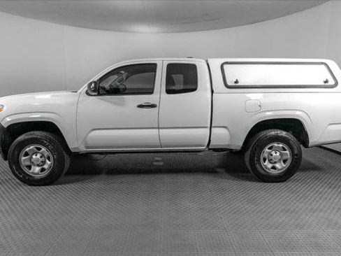 Used 2021 Toyota Tacoma SR image 3