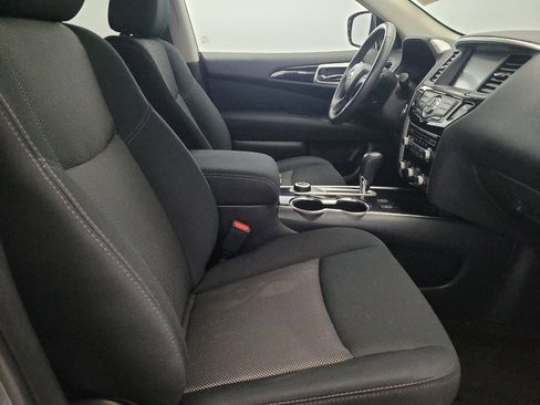 Used 2017 Nissan Pathfinder SV w/ SV Cold Weather Package AWD/4WD image 21
