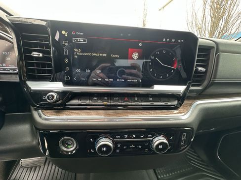 Used 2023 GMC Sierra 1500 Elevation image 13