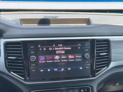 Used 2023 Volkswagen Atlas Cross Sport SE w/ Panoramic Sunroof Package FWD image 22