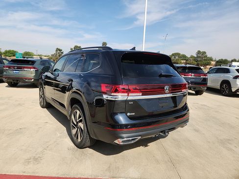Used 2025 Volkswagen Atlas SE FWD image 5