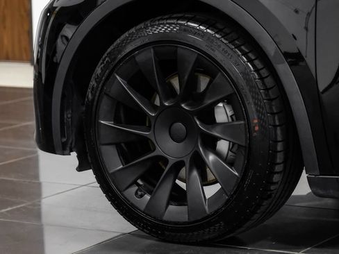 Used 2021 Tesla Model Y Long Range AWD/4WD image 49