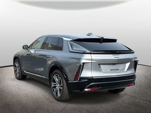 Used 2024 Cadillac Lyriq Luxury AWD/4WD image 4